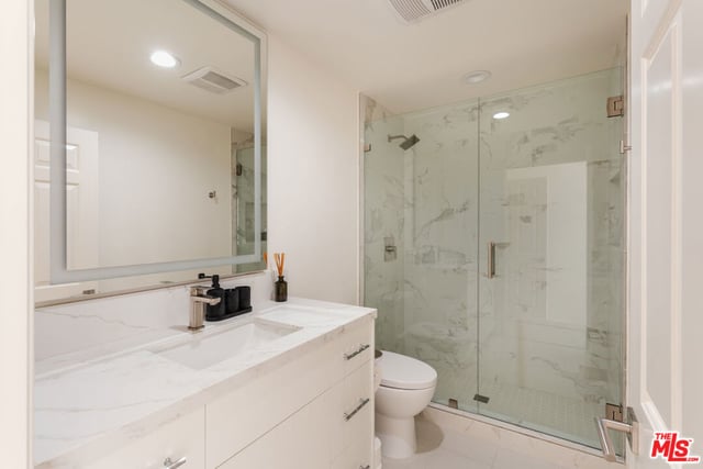 121 N Almont Drive 304, Beverly Hills, CA 90211 — photo 29 of 52