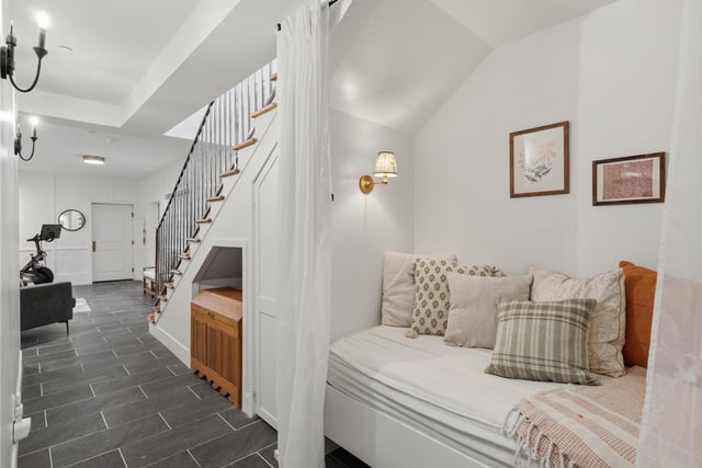30375 Diamonte Lane, Rancho Palos Verdes, CA 90275 — photo 11 of 51