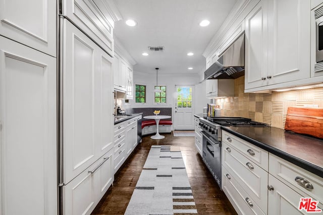 14633 Valley Vista Boulevard, Los Angeles, CA 91403 — photo 16 of 57