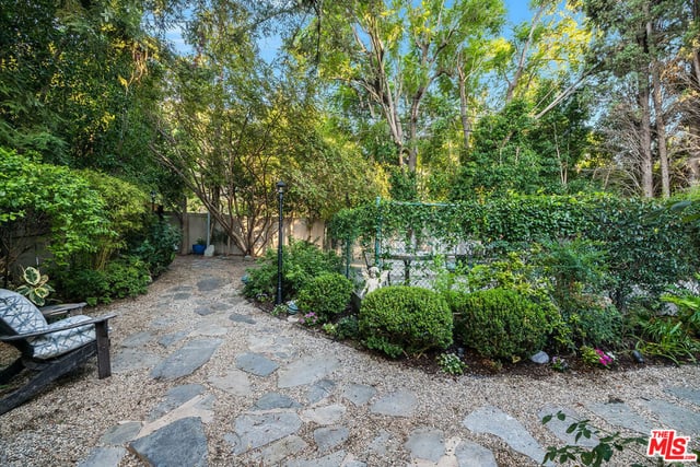 14633 Valley Vista Boulevard, Los Angeles, CA 91403 — photo 27 of 57