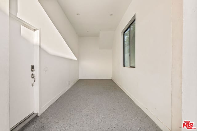 1170 S Lucerne Boulevard, Los Angeles, CA 90019 — photo 32 of 44