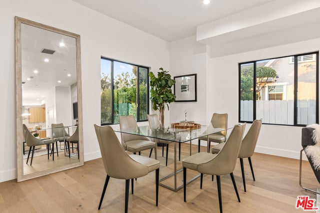 1170 S Lucerne Boulevard, Los Angeles, CA 90019 — photo 5 of 44