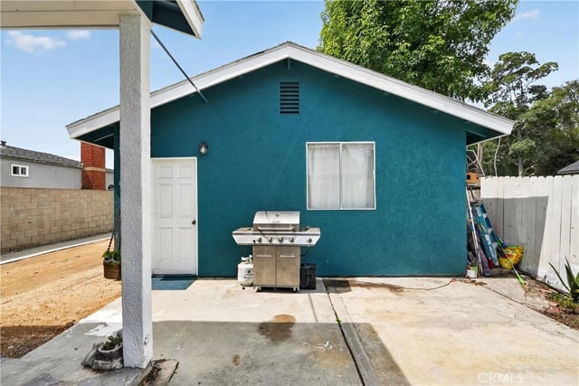 2166 Fashion Avenue, Long Beach, CA 90810 — photo 24 of 30