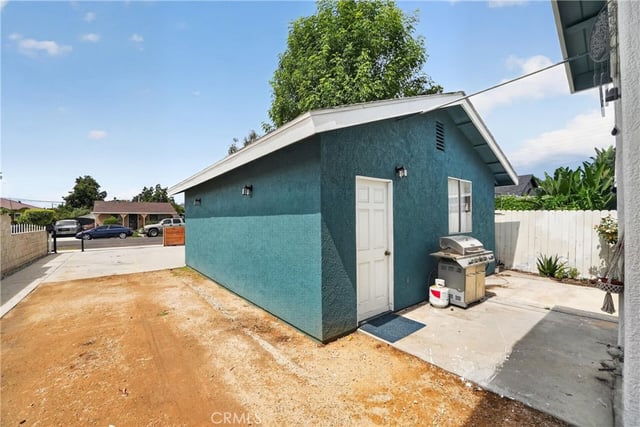 2166 Fashion Avenue, Long Beach, CA 90810 — photo 25 of 30