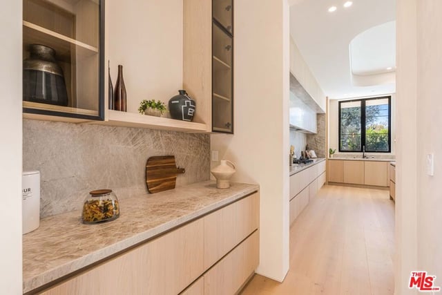 16723 La Maida Street, Los Angeles, CA 91436 — photo 6 of 28
