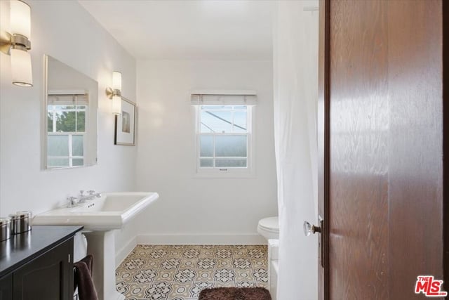 6202 Banner Avenue 1, Los Angeles, CA 90038 — photo 17 of 42