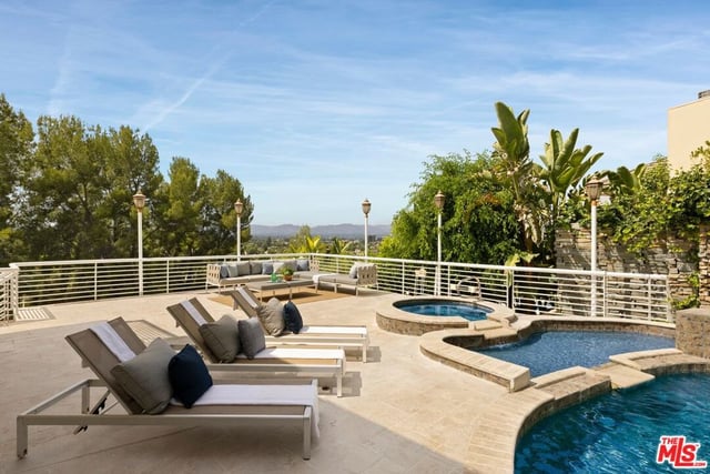 4615 White Oak Place, Los Angeles, CA 91316 — photo 22 of 25