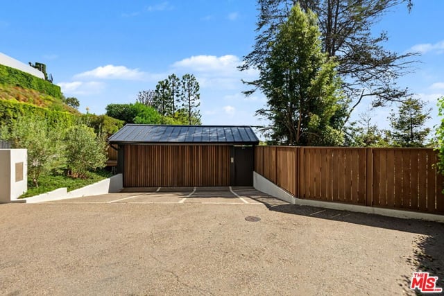 1570 Casale Road, Los Angeles, CA 90272 — photo 15 of 28