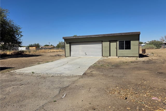 8955 E Avenue T12, Littlerock, CA 93543 — photo 29 of 34
