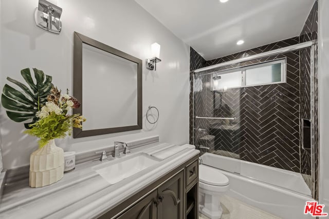 5232 Corteen Place 20, Los Angeles, CA 91607 — photo 26 of 29