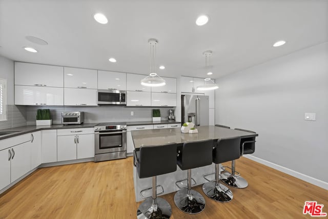 5232 Corteen Place 20, Los Angeles, CA 91607 — photo 5 of 29