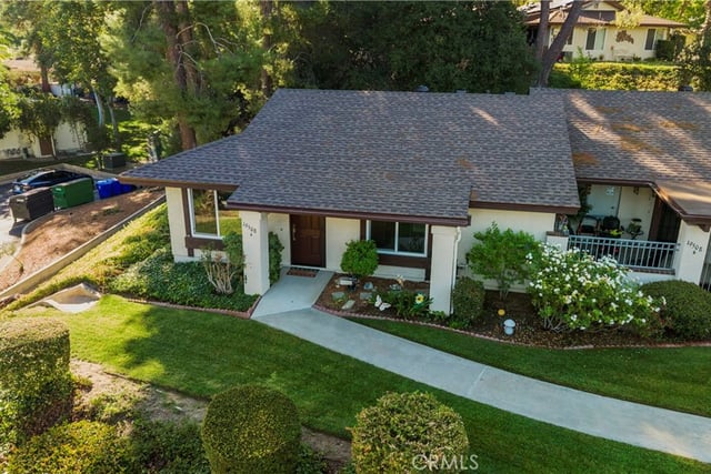19508 Avenue Of The Oaks, Newhall, CA 91321 — photo 3 of 52