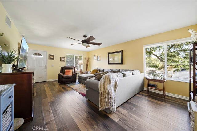 19508 Avenue Of The Oaks, Newhall, CA 91321 — photo 9 of 52