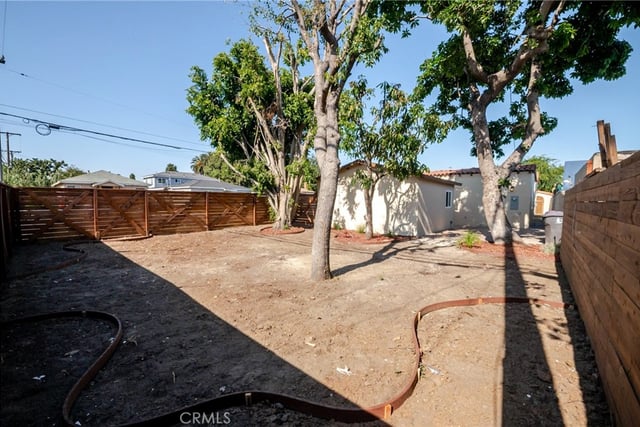 2391 Fashion Ave, Long Beach, CA 90810 — photo 33 of 35