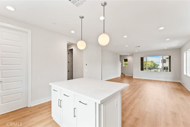 100 Pickwick Lane, Burbank, CA 91506 — photo 15 of 31