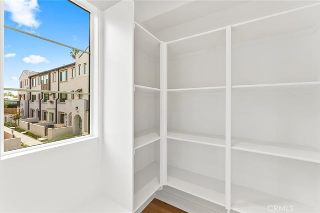 100 Pickwick Lane, Burbank, CA 91506 — photo 17 of 31