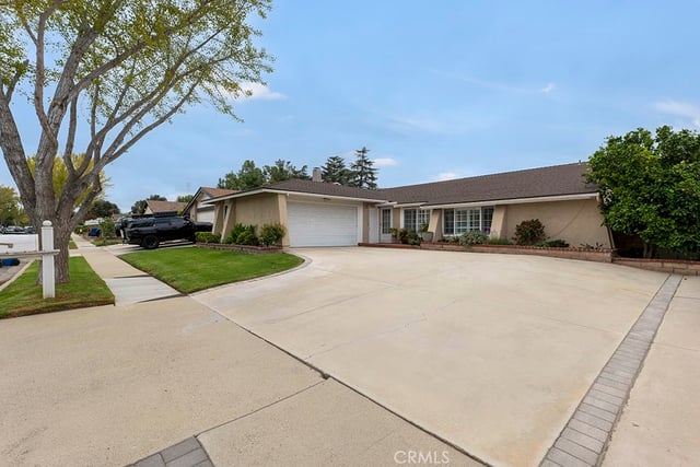 2880 Barnes Street, Simi Valley, CA 93065 — photo 3 of 31