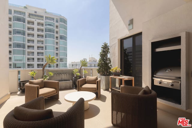 10375 Wilshire Boulevard 14HK, Los Angeles, CA 90024 — photo 15 of 23