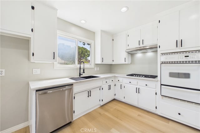 1902 Lees Avenue, Long Beach, CA 90815 — photo 11 of 41