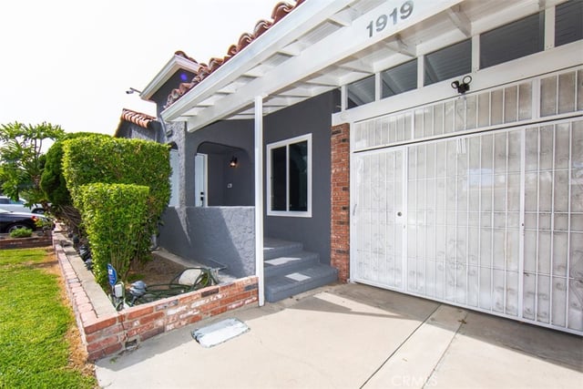 1919 W 82nd, Los Angeles, CA 90047 — photo 7 of 75