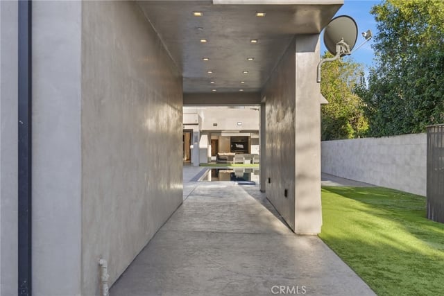 5239 Avenida Hacienda, Tarzana, CA 91356 — photo 51 of 75