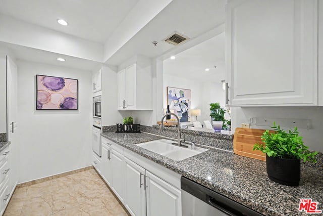8559 Alcott Street 104, Los Angeles, CA 90035 — photo 4 of 33