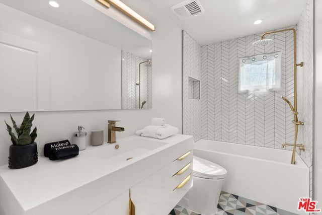 3464 Greenwood Avenue, Los Angeles, CA 90066 — photo 35 of 66