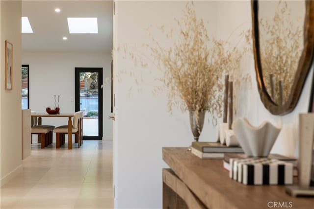 6132 W 82nd, Los Angeles, CA 90045 — photo 4 of 54