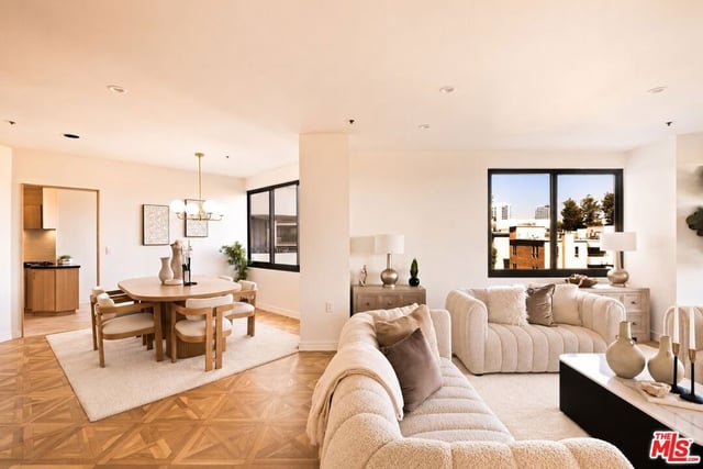 10560 Wilshire Boulevard 404, Los Angeles, CA 90024 — photo 11 of 45