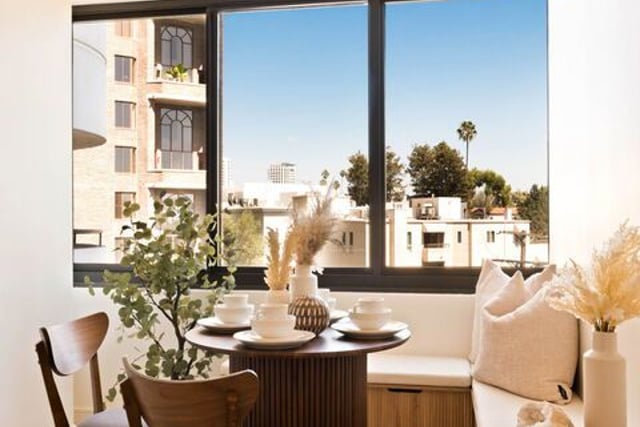 10560 Wilshire Boulevard 404, Los Angeles, CA 90024 — photo 22 of 45