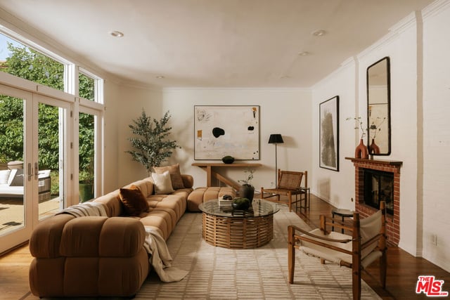 143 Marguerita Avenue, Santa Monica, CA 90402 — photo 5 of 40