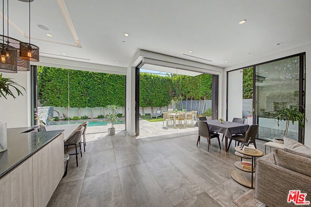 622 S Sycamore Avenue, Los Angeles, CA 90036 — photo 17 of 56
