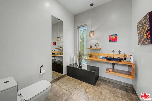 622 S Sycamore Avenue, Los Angeles, CA 90036 — photo 19 of 56