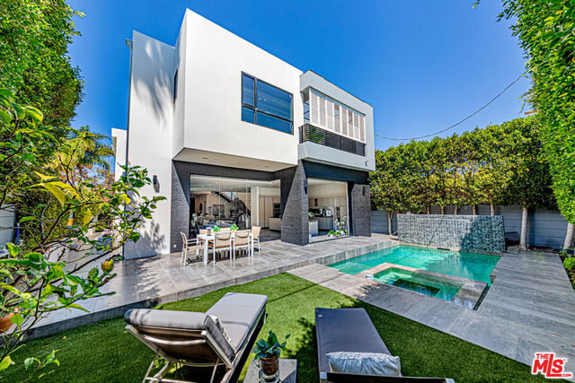 622 S Sycamore Avenue, Los Angeles, CA 90036 — photo 2 of 56