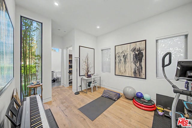 622 S Sycamore Avenue, Los Angeles, CA 90036 — photo 20 of 56