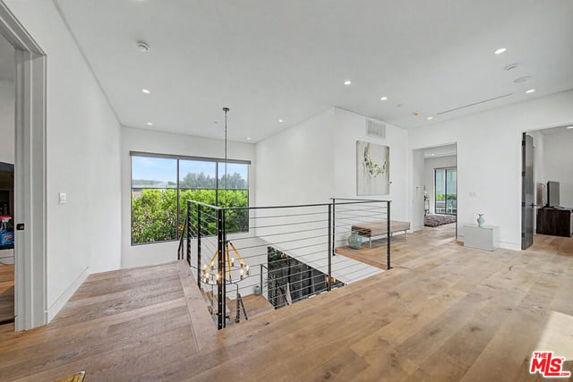 622 S Sycamore Avenue, Los Angeles, CA 90036 — photo 24 of 56