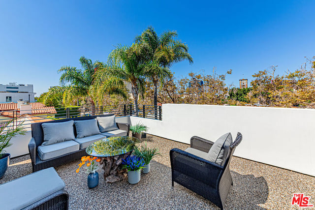 622 S Sycamore Avenue, Los Angeles, CA 90036 — photo 30 of 56