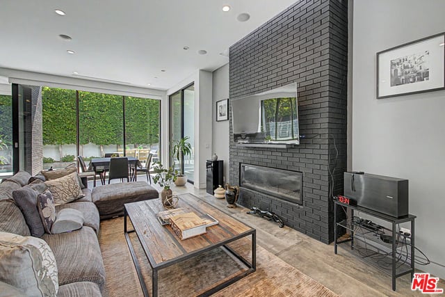 622 S Sycamore Avenue, Los Angeles, CA 90036 — photo 9 of 56