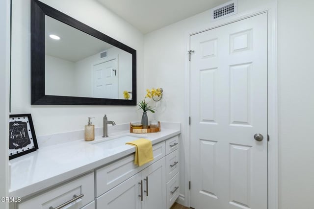 39116 Village 39, Camarillo, CA 93012 — photo 8 of 34