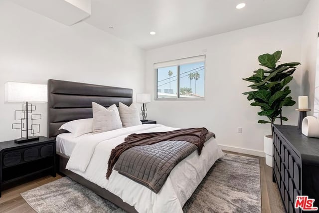 1433 14th Street 15, Santa Monica, CA 90404 — photo 13 of 25