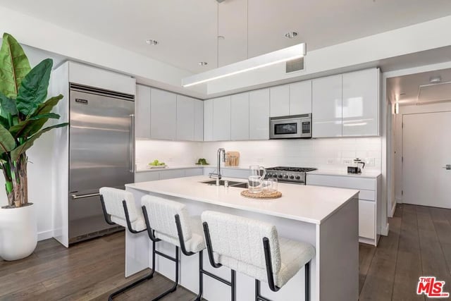 1433 14th Street 15, Santa Monica, CA 90404 — photo 6 of 25