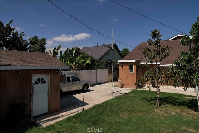 1330 W 48th, Los Angeles, CA 90037 — photo 38 of 41