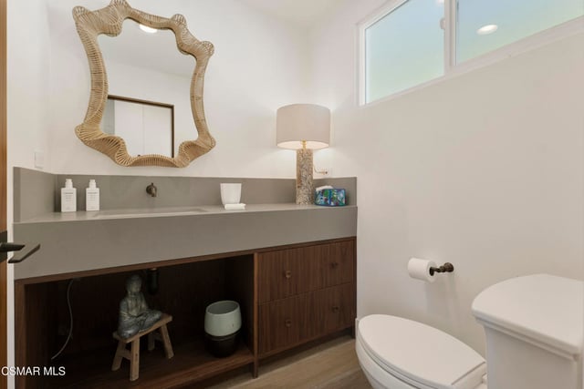 4500 Stark Avenue, Woodland Hills, CA 91364 — photo 19 of 39