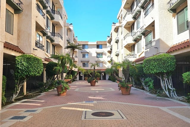 28004 S Western 102, San Pedro, CA 90732 — photo 23 of 26