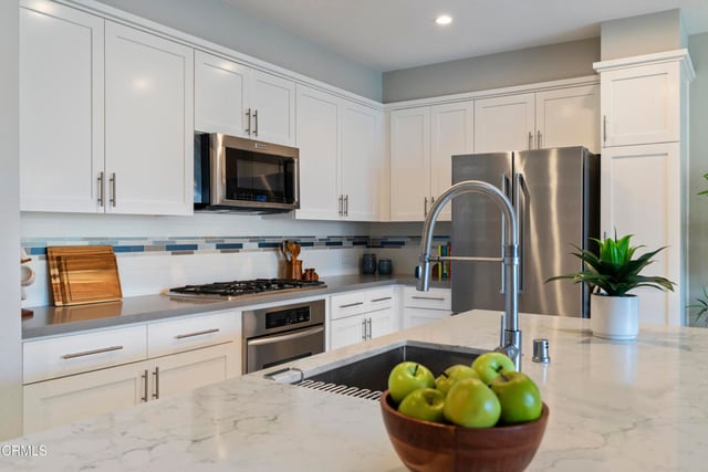 111 S De Lacey Avenue 304, Pasadena, CA 91105 — photo 13 of 59