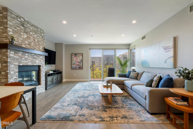 111 S De Lacey Avenue 304, Pasadena, CA 91105 — photo 3 of 59