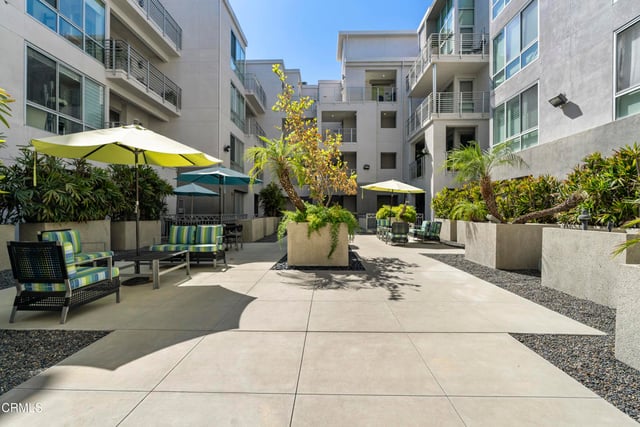 111 S De Lacey Avenue 304, Pasadena, CA 91105 — photo 48 of 59