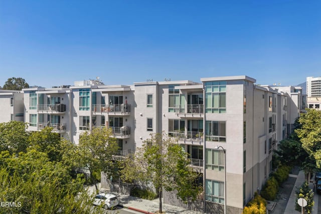 111 S De Lacey Avenue 304, Pasadena, CA 91105 — photo 52 of 59