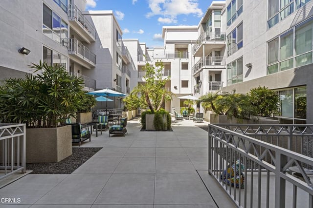 111 S De Lacey Avenue 304, Pasadena, CA 91105 — photo 57 of 59
