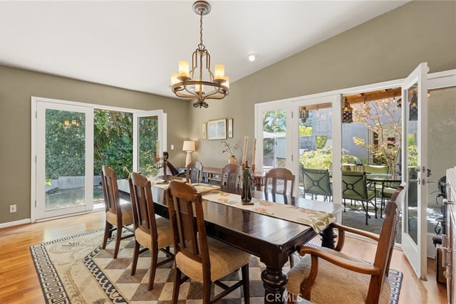 4956 Hood Drive, Woodland Hills, CA 91364 — photo 11 of 41